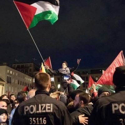 İsrail-protestosuna-Alman-polisi-müdahalesi-800x450