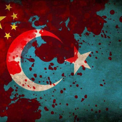 Çin, Uygur Müslümanlarına Kur’an-ı Kerim yaktırıyor!