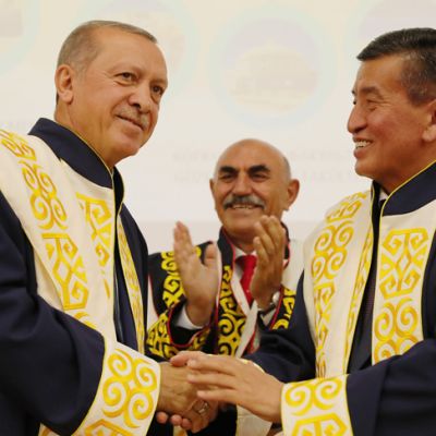 Türkiye Cumhurbaşkanı Recep Tayyip Erdoğan'a Kırgızistan-T