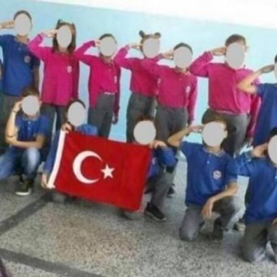 turkiye_nin_operasyonuna_asker_selami_veren_kosovali_cocuklara_sorusturma_h451561_b22df