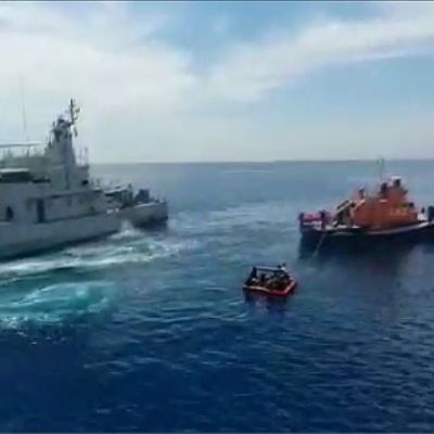 Yunanistan sığınmacıları açık denizde ölüme itti