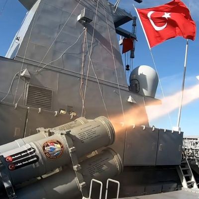 Türkiye’nin ilk gemisavar füzesi Atmaca test edildi