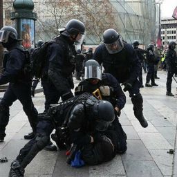 Fransa polis şiddeti