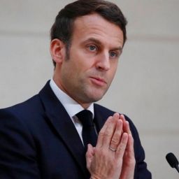 Emmanuel-Macron-Hitlere-Benzetildi