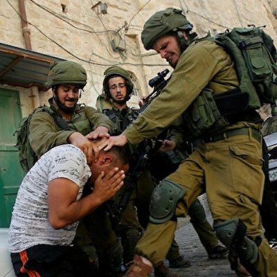 İsrail askerleri, Batı Şeria’da Filistinli çocuklara saldırdı