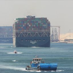 Süveyş Kanalı ve Kanal İstanbul küresel ticarete katkı