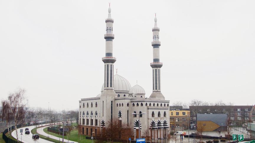 Hollanda-islam-düşmanlığı